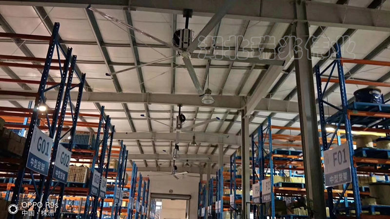 鋼結(jié)構(gòu)廠房通風(fēng)降溫方案、廠房車間通風(fēng)降溫方案、大型工業(yè)風(fēng)扇、物流倉(cāng)儲(chǔ)大風(fēng)扇、大吊扇、工業(yè)風(fēng)扇、廠房車間降溫設(shè)備、廠房車間通風(fēng)設(shè)備、車間溫控設(shè)備、工業(yè)大吊扇、工業(yè)大風(fēng)扇、工業(yè)節(jié)能風(fēng)扇、湖北瑞兆偉業(yè)通風(fēng)降溫科技有限公司