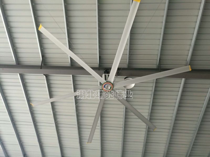 湖北瑞兆偉業(yè)通風(fēng)降溫科技有限公司為17年專業(yè)通風(fēng)降溫解決方案領(lǐng)航者,為數(shù)千家各大品牌企業(yè)提供鋼結(jié)構(gòu)廠房通風(fēng)降溫方案、大型工業(yè)風(fēng)扇、物流倉(cāng)儲(chǔ)大風(fēng)扇、大吊扇、工業(yè)風(fēng)扇、車間溫控設(shè)備、工業(yè)大吊扇、工業(yè)大風(fēng)扇、工業(yè)節(jié)能風(fēng)扇一站式服務(wù)及廠房車間通風(fēng)降溫方案與廠房車間通風(fēng)降溫設(shè)備.