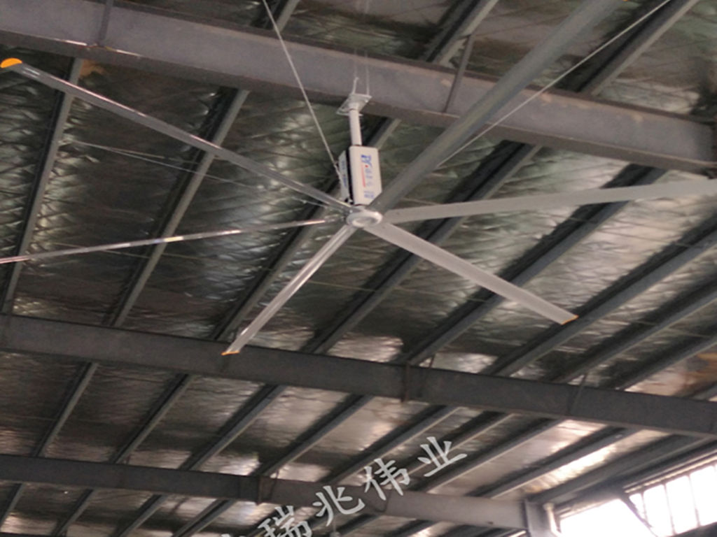 鋼結(jié)構(gòu)廠房通風(fēng)降溫方案、廠房車間通風(fēng)降溫方案、大型工業(yè)風(fēng)扇、物流倉(cāng)儲(chǔ)大風(fēng)扇、大吊扇、工業(yè)風(fēng)扇、廠房車間降溫設(shè)備、廠房車間通風(fēng)設(shè)備、車間溫控設(shè)備、工業(yè)大吊扇、工業(yè)大風(fēng)扇、工業(yè)節(jié)能風(fēng)扇、湖北瑞兆偉業(yè)通風(fēng)降溫科技有限公司