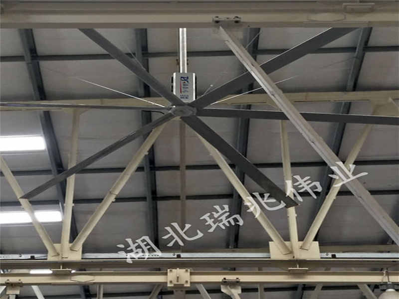 工業(yè)大吊扇、工業(yè)大風(fēng)扇、工業(yè)節(jié)能風(fēng)扇、大型工業(yè)風(fēng)扇、廠房車間降溫通風(fēng)降溫設(shè)備