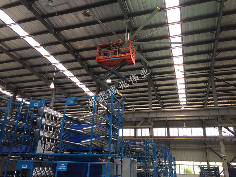 工業(yè)大風(fēng)扇、工業(yè)節(jié)能風(fēng)扇、工業(yè)大吊扇、鋼結(jié)構(gòu)廠房通風(fēng)降溫方案