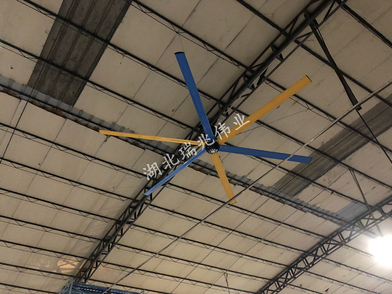 大型工業(yè)風扇、工業(yè)大吊扇、工業(yè)大風扇、工業(yè)節(jié)能風扇、廠房車間通風設(shè)備