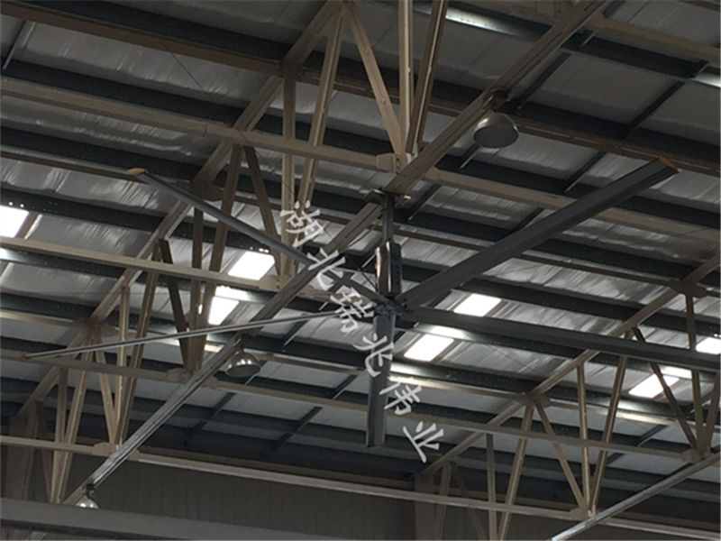 工業(yè)大風(fēng)扇、工業(yè)節(jié)能風(fēng)扇、工業(yè)大吊扇、大型工業(yè)風(fēng)扇、廠房車(chē)間通風(fēng)降溫設(shè)備