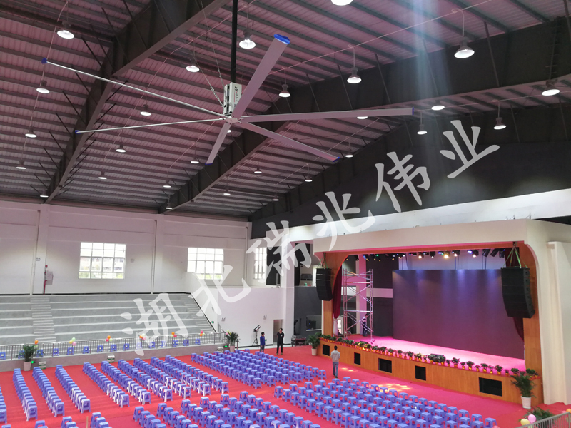 工業(yè)大風(fēng)扇、湖北工業(yè)大風(fēng)扇、通風(fēng)降溫、瑞泰風(fēng)工業(yè)大風(fēng)扇