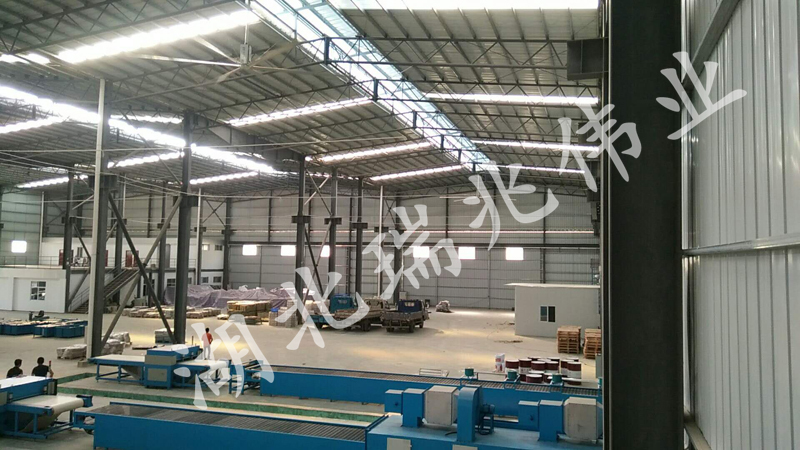大風(fēng)扇、工業(yè)大風(fēng)扇、湖北工業(yè)大風(fēng)扇、瑞泰風(fēng)工業(yè)大風(fēng)扇、湖北瑞泰風(fēng)工業(yè)大風(fēng)扇、工業(yè)吊扇、工業(yè)大吊扇、廠房降溫、廠房通風(fēng)、湖北廠房降溫、湖北廠房通風(fēng)降溫、車間通風(fēng)、車間降溫、通風(fēng)降溫、車間通風(fēng)降溫、湖北車間降溫、湖北車間通風(fēng)降溫、工廠車間降溫