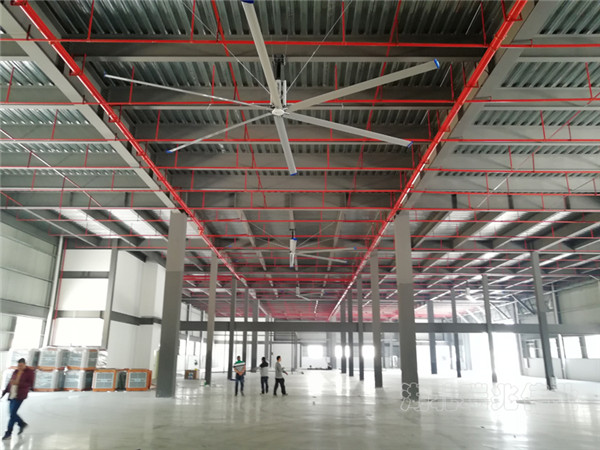 工業(yè)大風(fēng)扇，大型工業(yè)風(fēng)扇，廠房車間通風(fēng)降溫，瑞泰風(fēng)大風(fēng)扇,通風(fēng)降溫設(shè)備