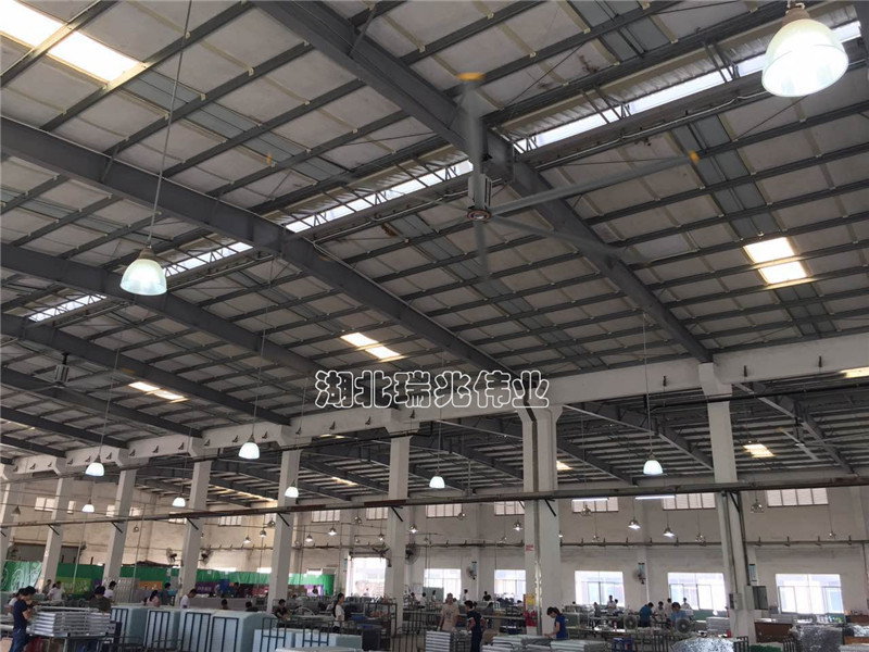 涼爽的秋季車間是否需要工業(yè)大風扇